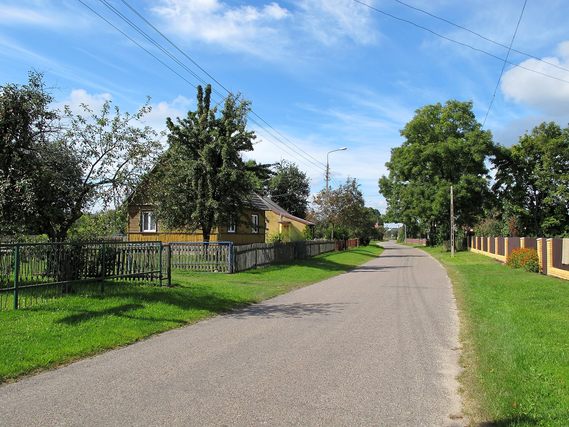 Dworek Rutkowskich w Borowskich Wypychach