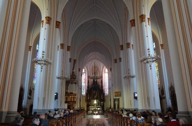 Sanktuarium Matki Bożej Płonkowskiej w Płonce Kościelnej