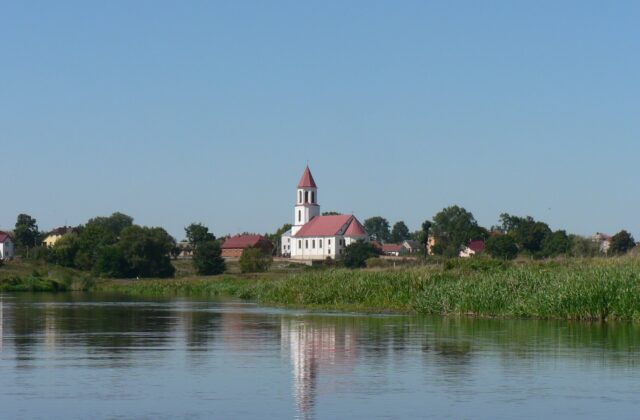 Narew w Surażu